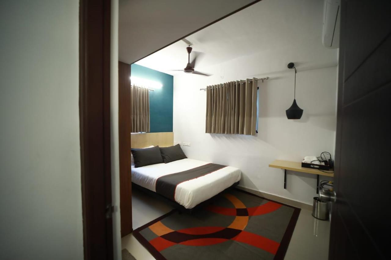 Mitra Inn Serviced Apartment Csennai Kültér fotó